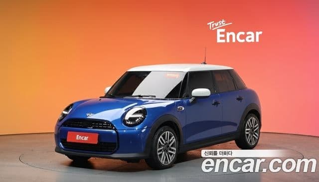 Mini Cooper C 4세대 5도어 Classic, 2026 1