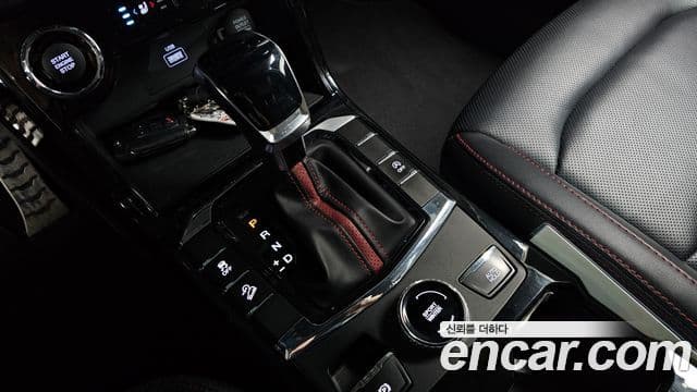 KG모빌리티(SsangYong) Beautiful Korando бензин 1.5 2WD R-Plus, 2022 9