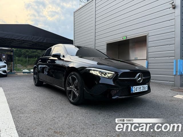 Mercedes-Benz A-класс W177 A220 седан, 2025 2