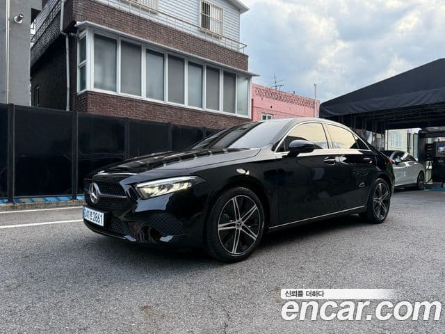 Mercedes-Benz A-класс W177 A220 седан, 2025 3