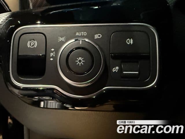 Mercedes-Benz A-класс W177 A220 седан, 2025 11