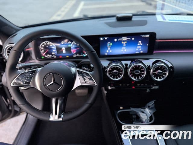 Mercedes-Benz A-класс W177 A220 седан, 2025 12