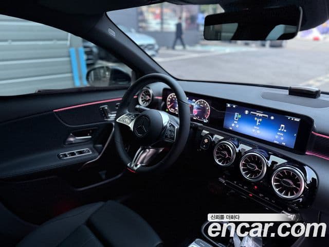 Mercedes-Benz A-класс W177 A220 седан, 2025 13