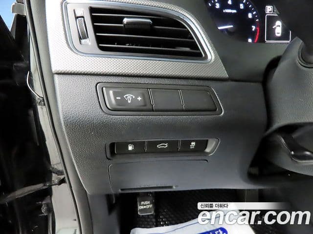 Hyundai LF Sonata Style, 2016 16