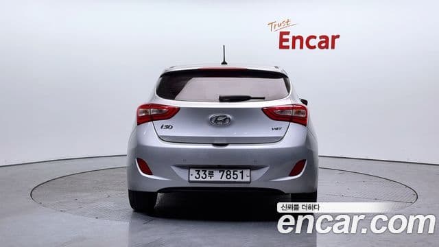 Hyundai i30(новый кузов / новое поколение) дизель 1.6 VGT Extreme, 2012 4