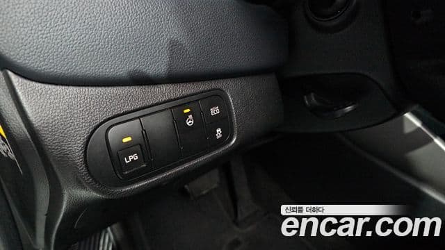 Kia All New Carens Prestige, 2015 18