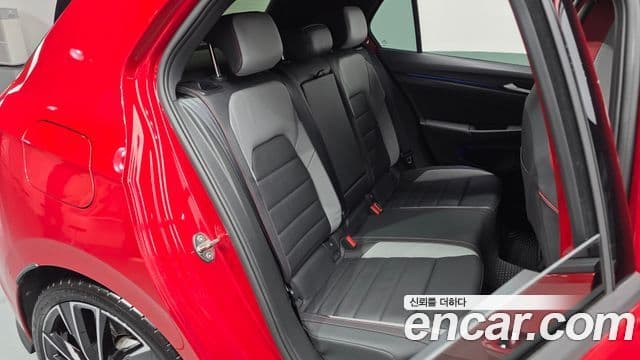 Volkswagen Гольф 8세대 2.0 GTI, 2024 12