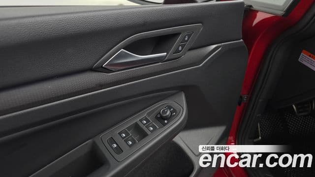 Volkswagen Гольф 8세대 2.0 GTI, 2024 18