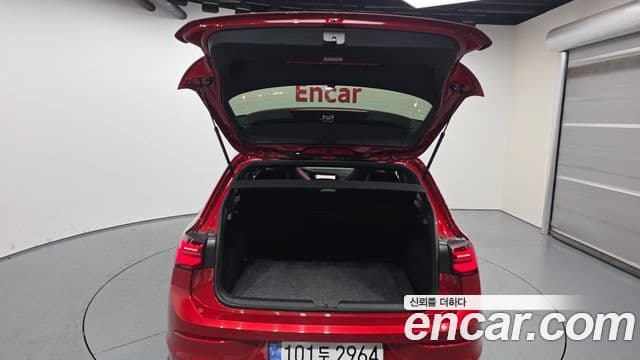 Volkswagen Гольф 8세대 2.0 GTI, 2024 20