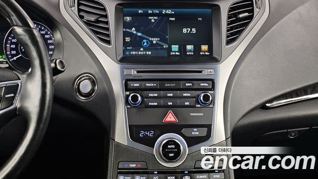 Hyundai Grandeur HG гибрид Premium, 2016 14