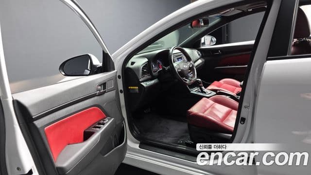 Hyundai Avante AD Extreme Selection, 2017 10