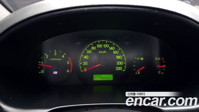 Hyundai Grand Starex CVX Deluxe, 2012 8