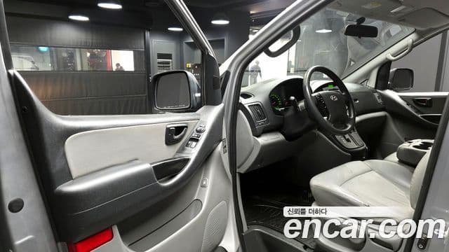 Hyundai Grand Starex CVX Deluxe, 2012 11