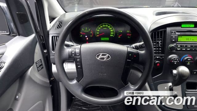 Hyundai Grand Starex CVX Deluxe, 2012 12