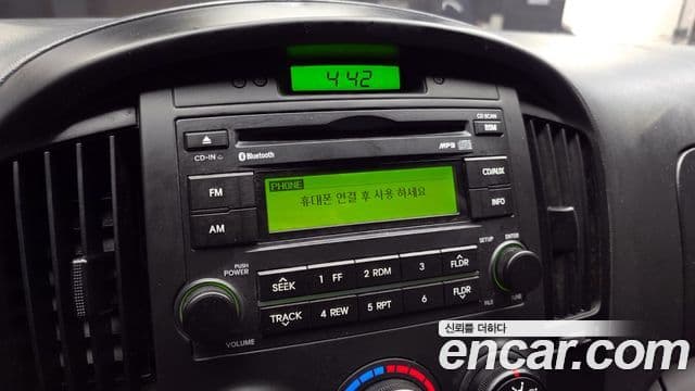 Hyundai Grand Starex CVX Deluxe, 2012 13