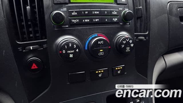 Hyundai Grand Starex CVX Deluxe, 2012 14