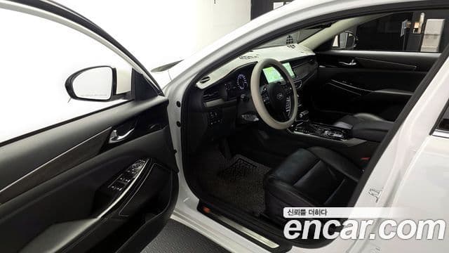 Kia K7 Premier Trendy, 2020 10