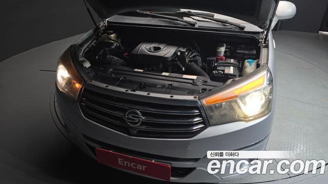 KG모빌리티(SsangYong) Korando 투리스모 4WD GT 9인승, 2015 6