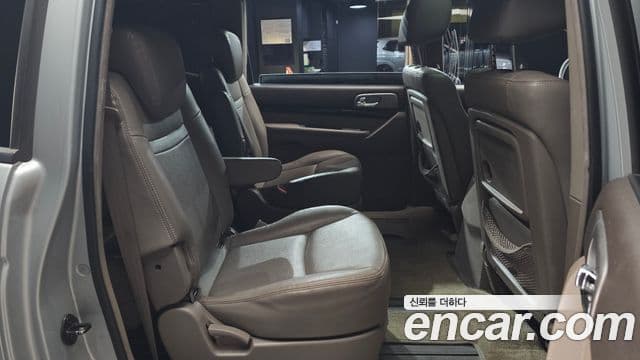 KG모빌리티(SsangYong) Korando 투리스모 4WD GT 9인승, 2015 12