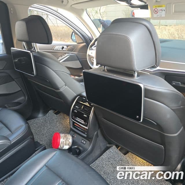 BMW X7 (G07) xDrive 40d Design Pure Excellence 6인승, 2021 7