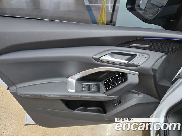 Audi Q5 (80A) 40 TDI Quattro S Line чёрный Edition, 2025 14