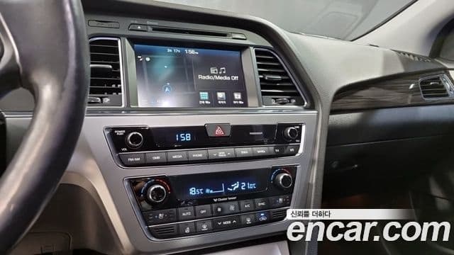 Hyundai LF Sonata LPI Modern(для людей с инвалидностью), 2015 12