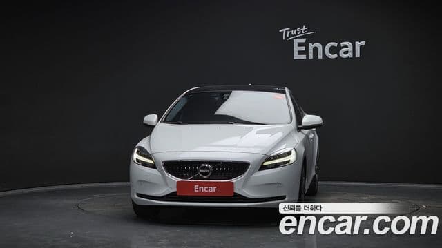 Volvo V40 2세대, 2017 3