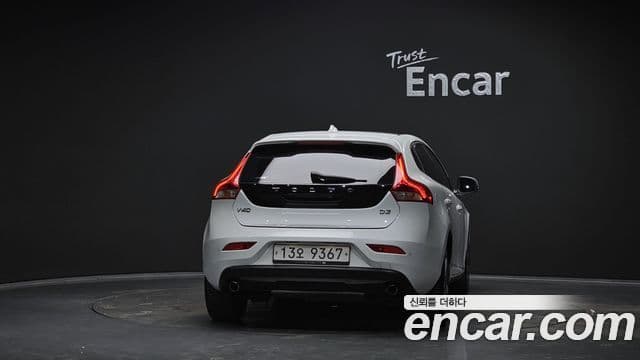 Volvo V40 2세대, 2017 4