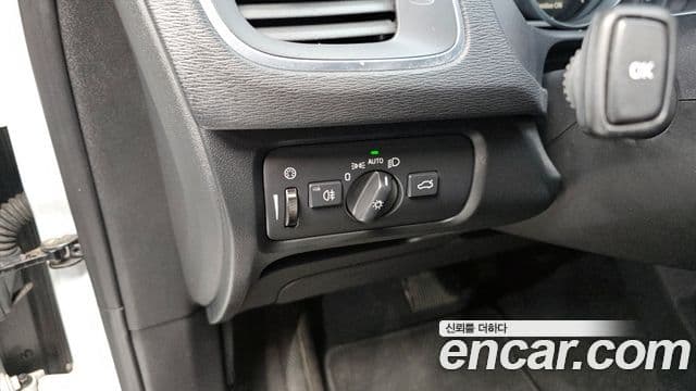 Volvo V40 2세대, 2017 17