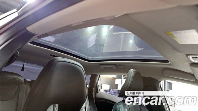 Volvo V40 2세대, 2017 19