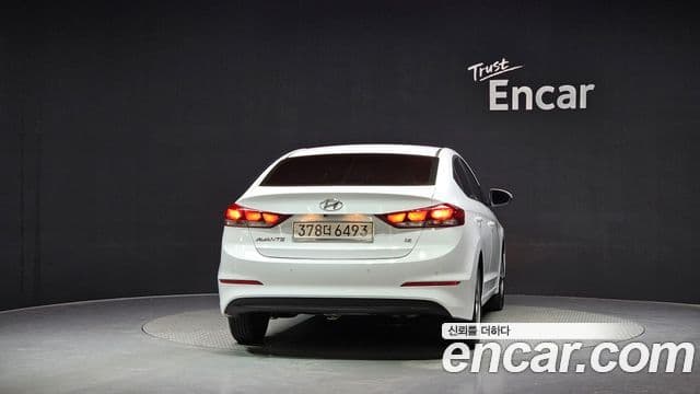 Hyundai Avante AD Style, 2018 4