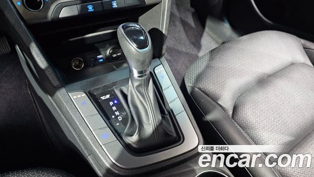 Hyundai Avante AD Style, 2018 9