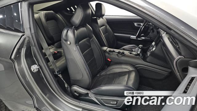 Ford Mustang купе, 2019 11