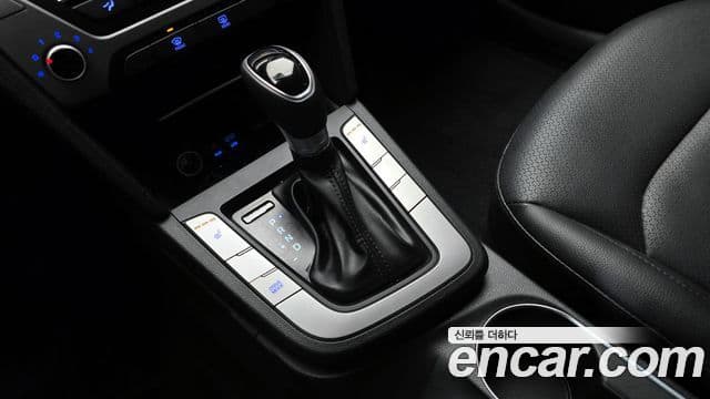 Hyundai Avante AD 1.6 GDI Value Plus, 2017 9