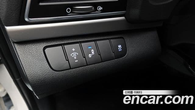 Hyundai Avante AD 1.6 GDI Value Plus, 2017 17