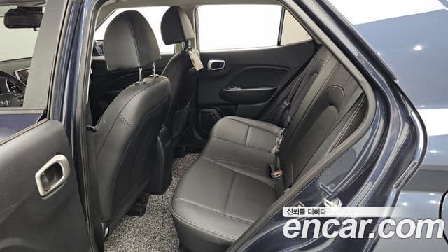 Hyundai Venue 1.6 Modern Plus, 2022 12