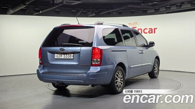 Kia Carnival R President, 2011 2