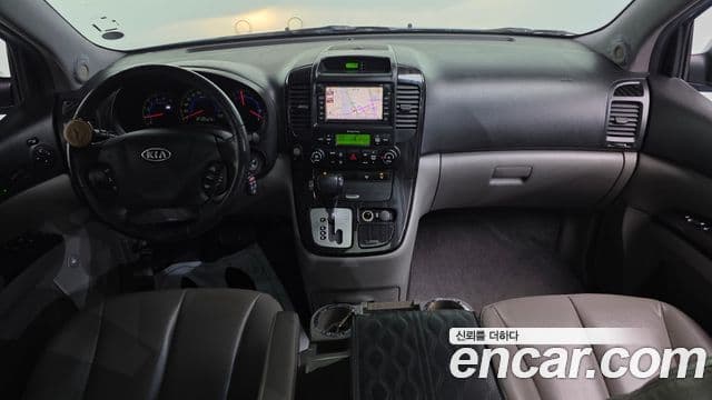 Kia Carnival R President, 2011 7