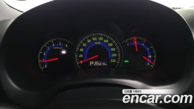 Kia Carnival R President, 2011 8