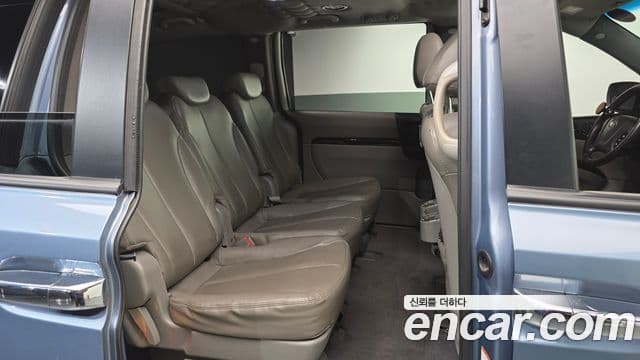 Kia Carnival R President, 2011 12