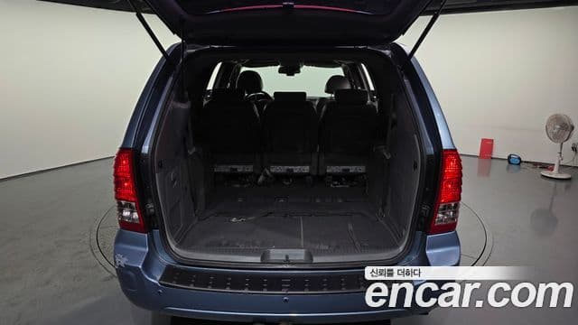 Kia Carnival R President, 2011 20