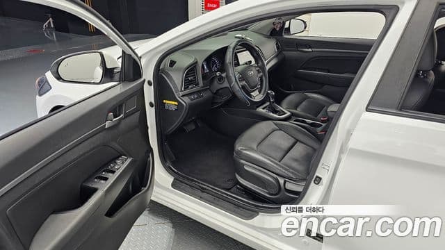 Hyundai Avante AD 1.6 GDI Value Plus, 2018 11