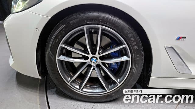 BMW 5시리즈 (G30) 520i M Sport, 2023 все фото