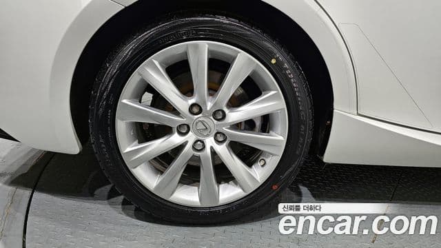 Lexus New IS200t Supreme, 2016 все фото