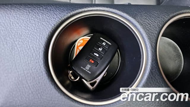 Lexus New IS200t Supreme, 2016 18