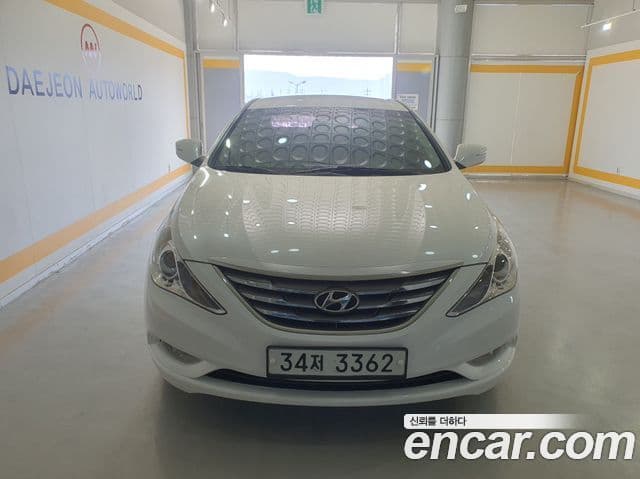 Hyundai YF Sonata Luxury, 2012 1