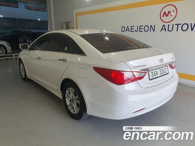 Hyundai YF Sonata Luxury, 2012 3