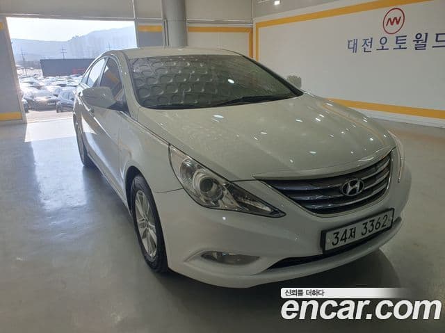 Hyundai YF Sonata Luxury, 2012 6