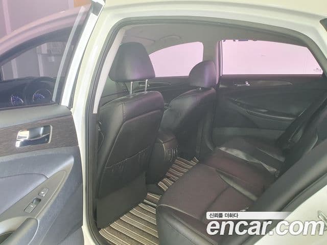 Hyundai YF Sonata Luxury, 2012 8