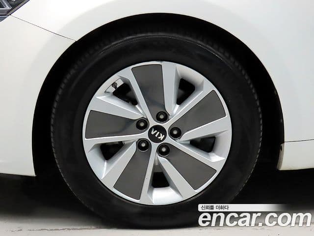 Kia All New K7 гибрид Noblesse, 2017 20